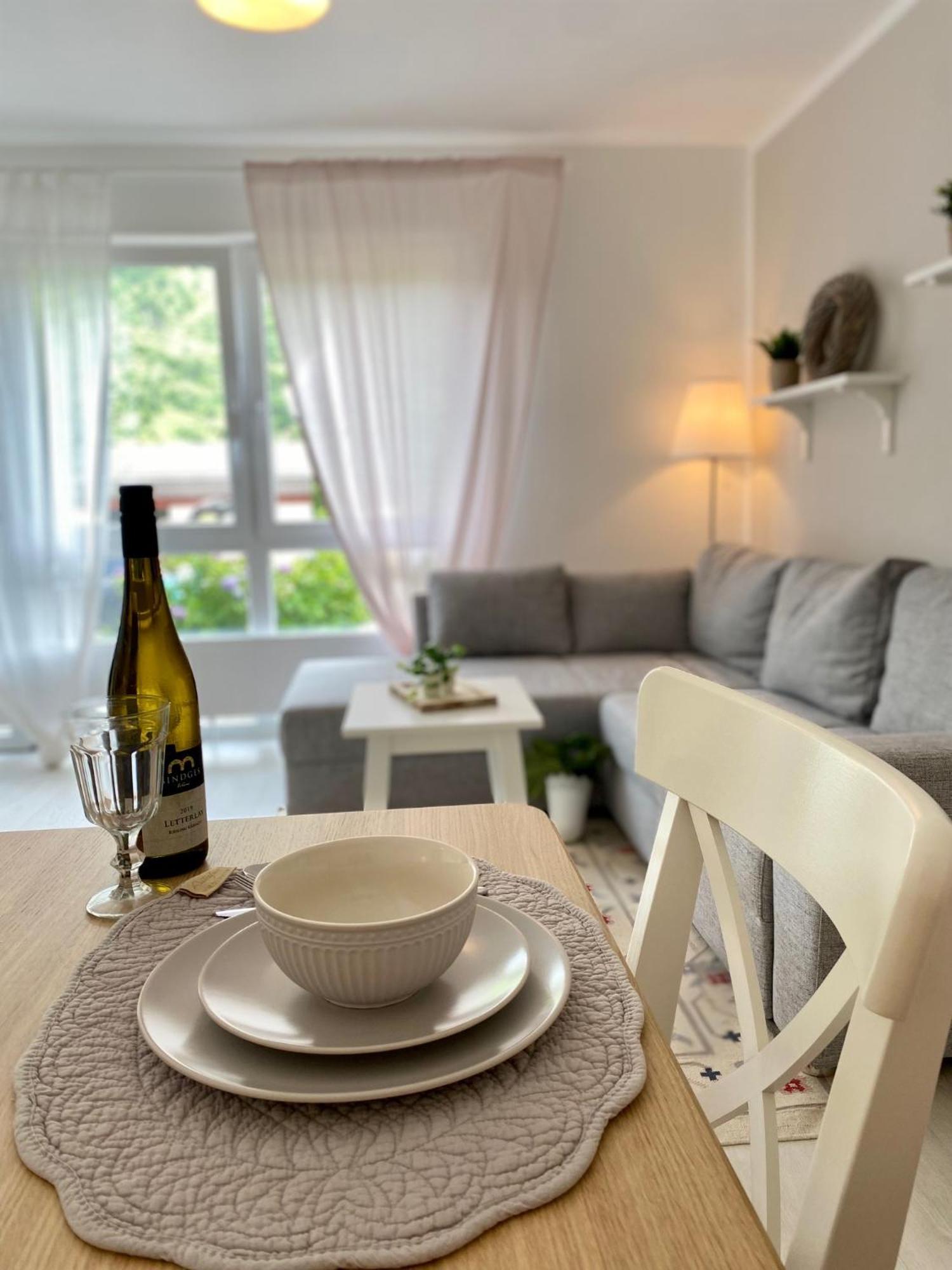 Neu: Ferienwohnung Zum Nussbaum - Landhausstil & Moseltalblick ทราเบิน-ทราร์บาค ภายนอก รูปภาพ