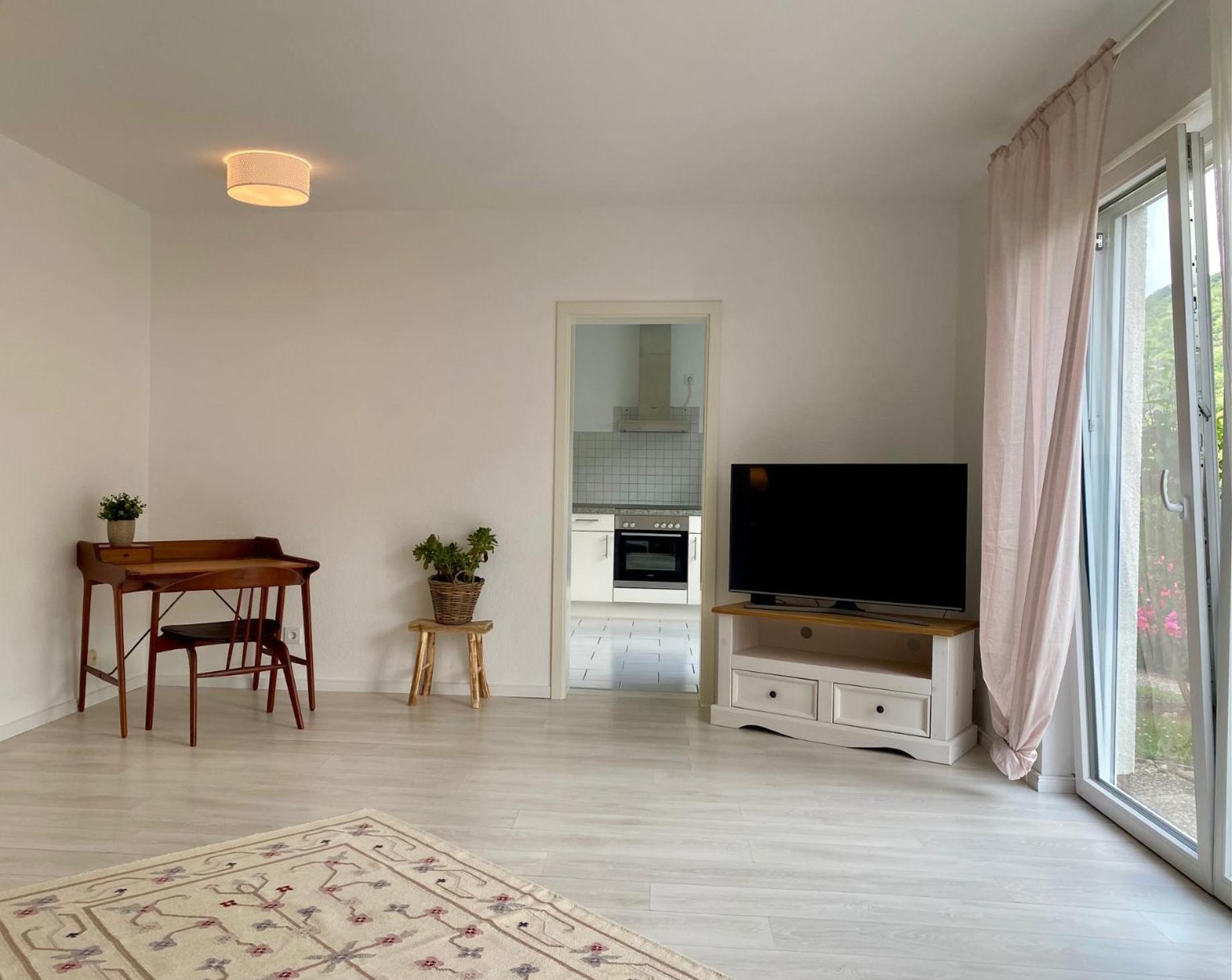 Neu: Ferienwohnung Zum Nussbaum - Landhausstil & Moseltalblick ทราเบิน-ทราร์บาค ภายนอก รูปภาพ
